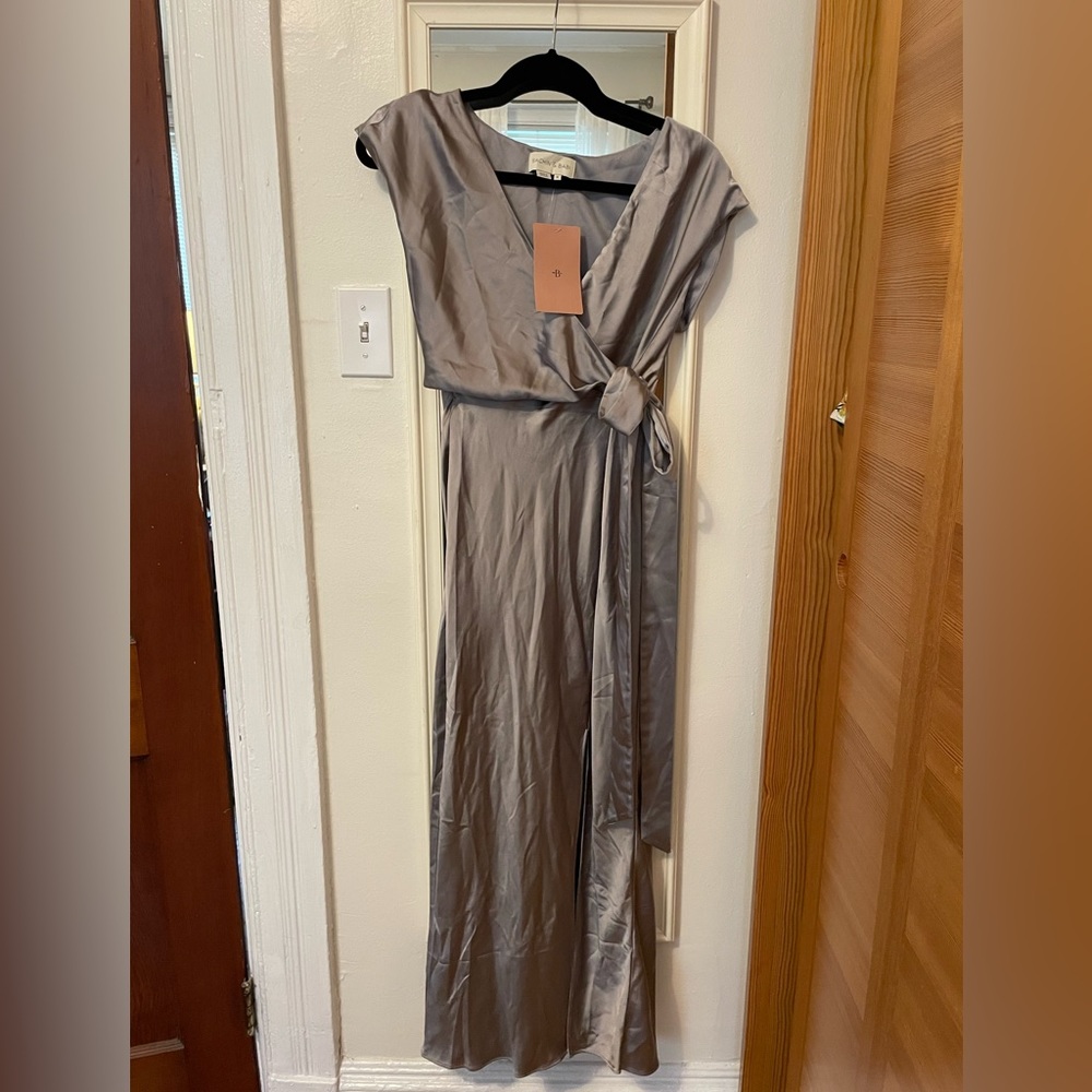 Grey cocktail dress Anthropologie size 0 NEVER WORN